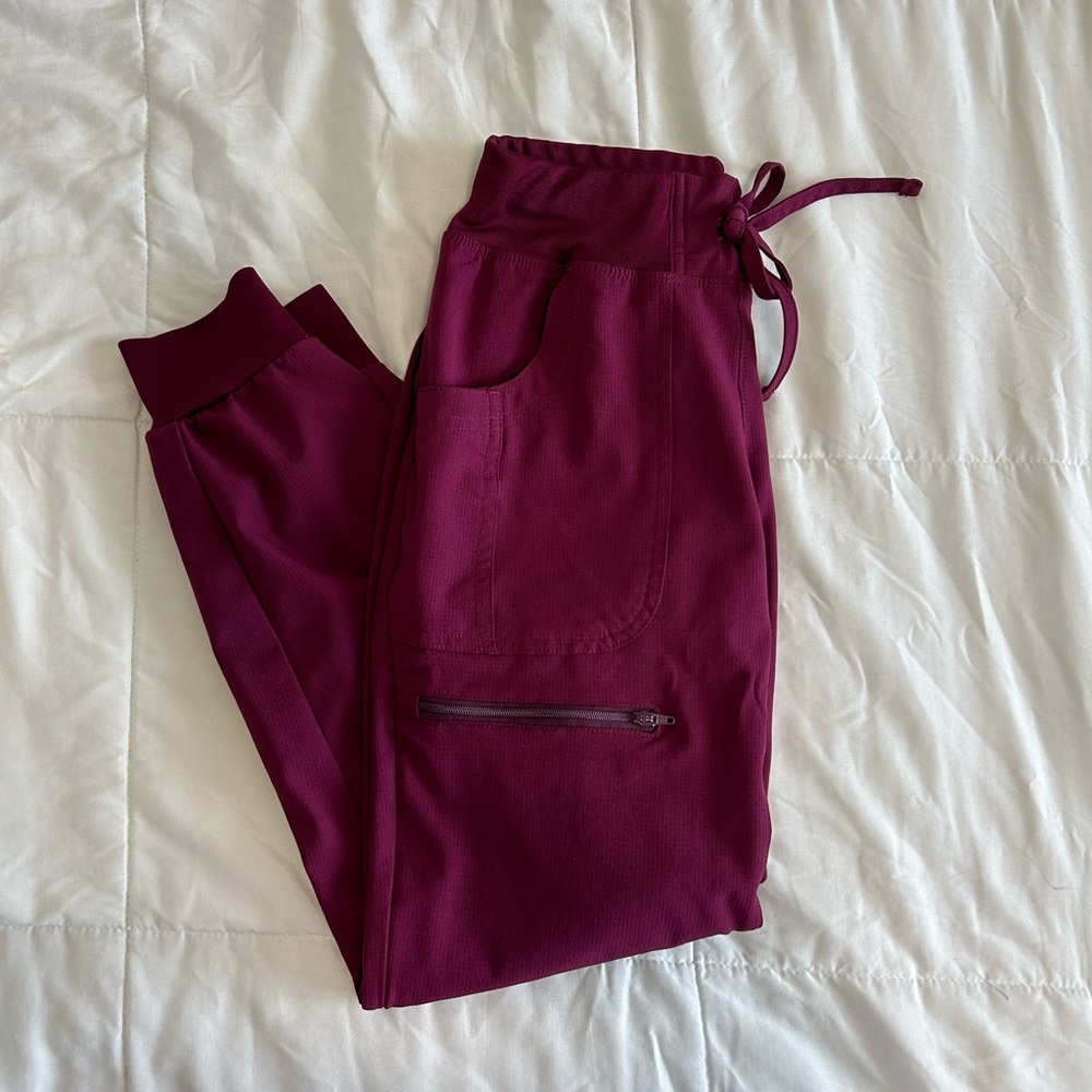 Heart n soul jogger scrub pants